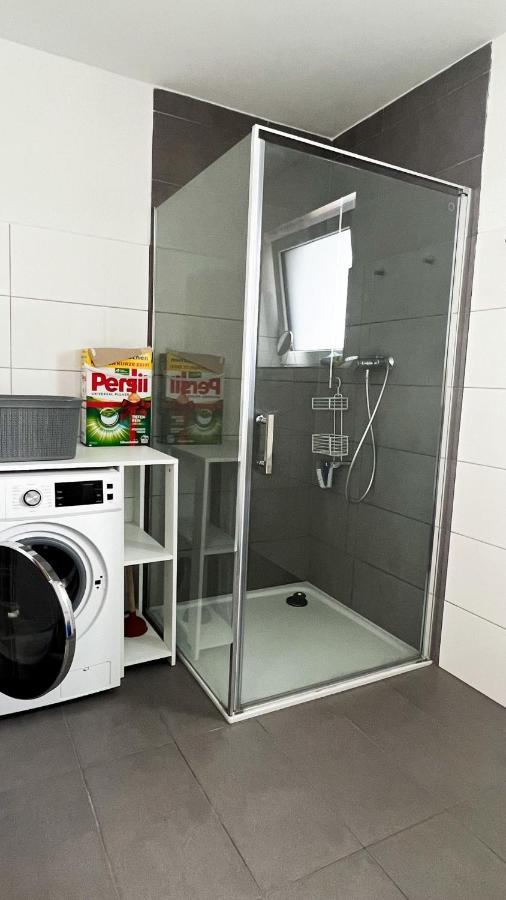 2 Zkb Apartment In Mannheim Kueche - Parken - Grosser Tv Luaran gambar